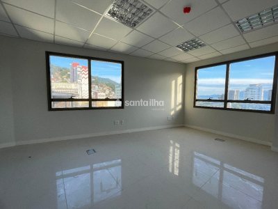 Sala/Conjunto à venda com 29m² no bairro Centro em Florianópolis - Foto 2
