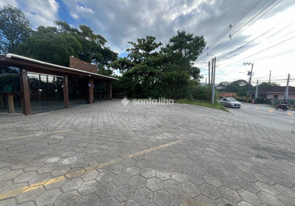 Terreno Comercial para alugar com 910m² no bairro Rio Tavares em Florianópolis - Foto 1