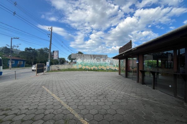 Terreno Comercial para alugar com 910m² no bairro Rio Tavares em Florianópolis