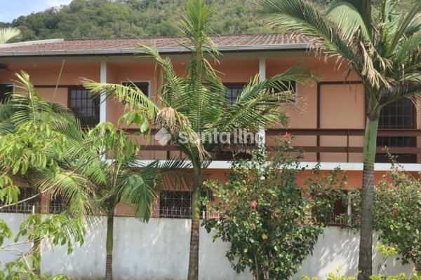 Pousada à venda com 325m², 6 quartos, 6 vagas no bairro Pântano do Sul em Florianópolis