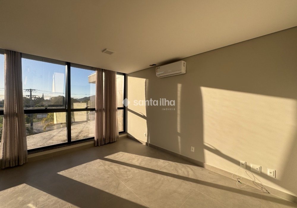 Sala/Conjunto à venda com 30m², 1 vaga no bairro Campeche em Florianópolis - Foto 1