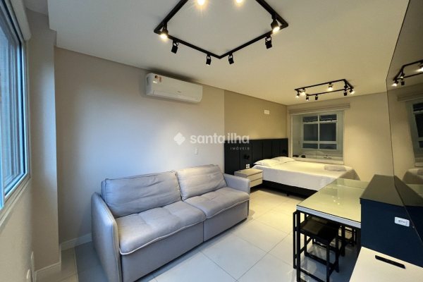 Apartamento para alugar com 40m², 1 quarto, 1 vaga no bairro Lagoa da Conceição em Florianópolis
