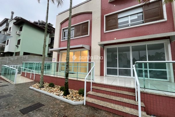 Apartamento para alugar com 40m², 1 quarto, 1 vaga no bairro Lagoa da Conceição em Florianópolis