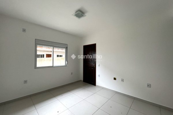 Casa para alugar com 80m², 2 quartos, 1 vaga no bairro Campeche em Florianópolis