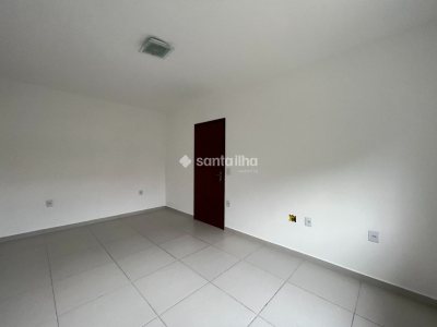 Casa para alugar com 80m², 2 quartos, 1 vaga no bairro Campeche em Florianópolis - Foto 17