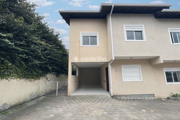 Casa para alugar com 80m², 2 quartos, 1 vaga no bairro Campeche em Florianópolis