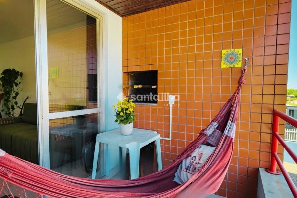 Apartamento à venda com 64m², 2 quartos, 1 vaga no bairro Barra da Lagoa em Florianópolis