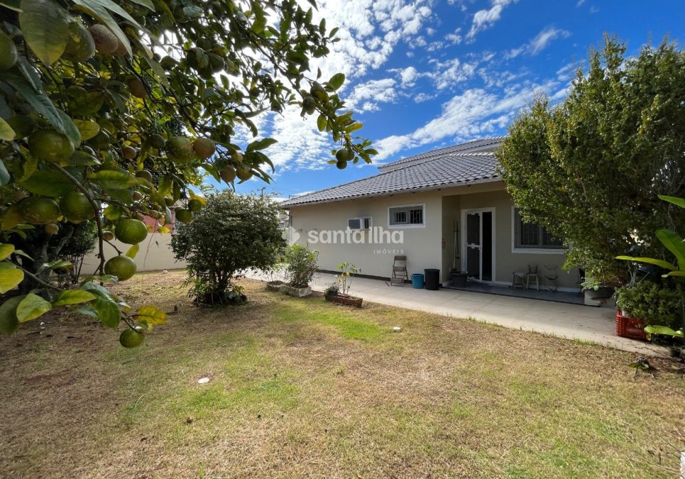 Casa Comercial para alugar com 163m², 2 quartos, 1 suíte, 2 vagas no bairro Campeche em Florianópolis - Foto 1