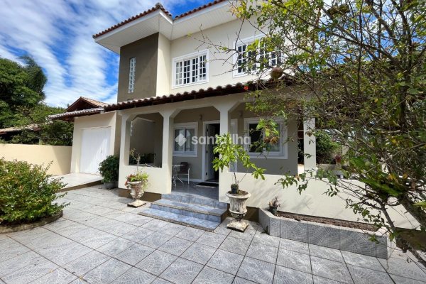Casa Comercial para alugar com 163m², 2 quartos, 1 suíte, 2 vagas no bairro Campeche em Florianópolis