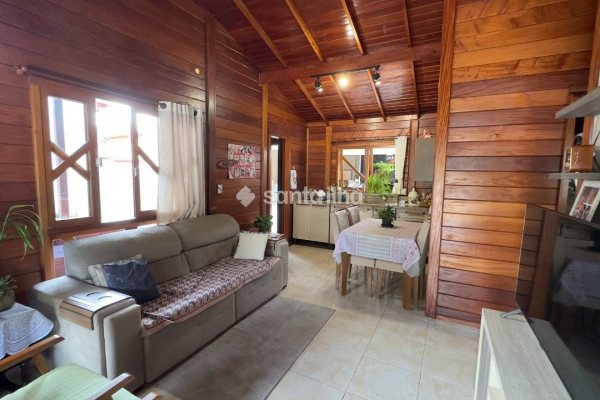 Casa à venda com 120m², 3 quartos, 4 vagas no bairro Ribeirão da Ilha em Florianópolis