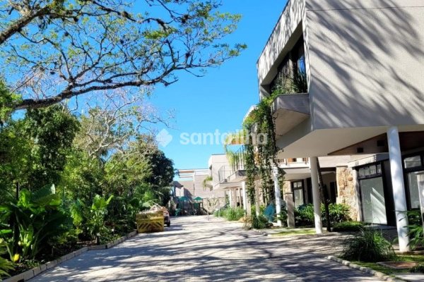 Casa em Condomínio à venda com 341m², 4 quartos, 4 suítes, 2 vagas no bairro Lagoa da Conceição em Florianópolis