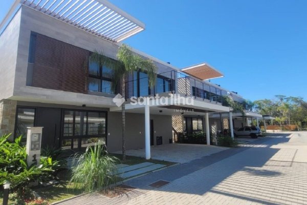 Casa em Condomínio à venda com 341m², 4 quartos, 4 suítes, 2 vagas no bairro Lagoa da Conceição em Florianópolis