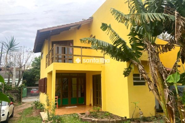 Casa para alugar com 130m², 2 quartos, 2 suítes, 2 vagas no bairro Rio Tavares em Florianopolis