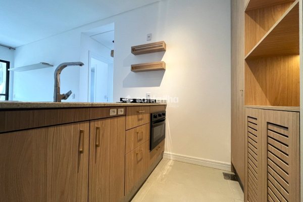 Apartamento à venda com 59m², 2 quartos, 1 suíte, 1 vaga no bairro Ribeirão da Ilha em Florianópolis