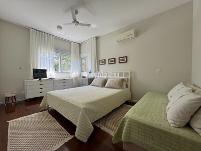 Casa em Condomínio à venda com 264m², 4 quartos, 4 suítes, 2 vagas no bairro Lagoa da Conceição em Florianópolis - Foto 30