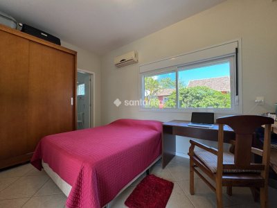 Casa em Condomínio à venda com 264m², 4 quartos, 4 suítes, 2 vagas no bairro Lagoa da Conceição em Florianópolis - Foto 32