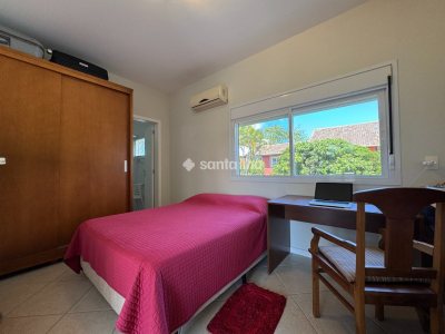 Casa em Condomínio à venda com 264m², 4 quartos, 4 suítes, 2 vagas no bairro Lagoa da Conceição em Florianópolis - Foto 33