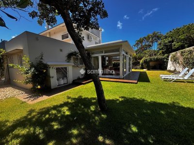 Casa em Condomínio à venda com 264m², 4 quartos, 4 suítes, 2 vagas no bairro Lagoa da Conceição em Florianópolis - Foto 43