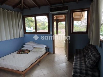 Casa à venda com 200m², 4 quartos, 2 suítes, 1 vaga no bairro Campeche em Florianópolis - Foto 46