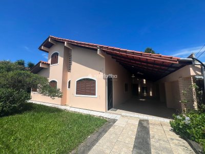 Casa à venda com 200m², 3 quartos, 3 suítes, 3 vagas no bairro Morro das Pedras em Florianópolis - Foto 2