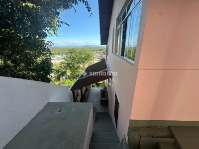 Casa para alugar ou comprar com 247m², 4 quartos, 3 vagas no bairro Rio Tavares em Florianópolis - Foto 52