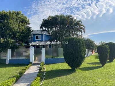 Casa à venda com 202m², 4 quartos, 2 suítes, 5 vagas no bairro Campeche em Florianópolis - Foto 4