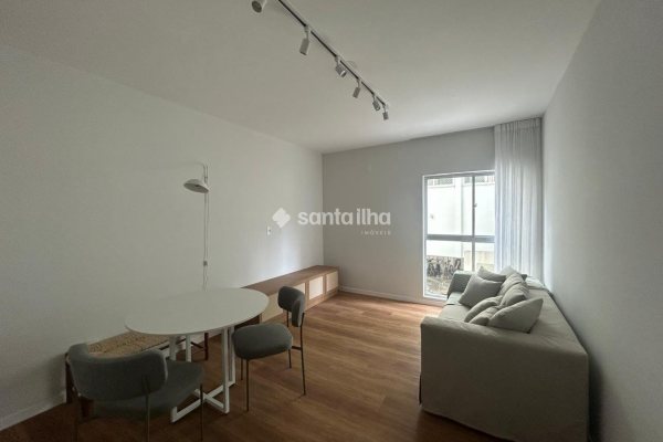 Apartamento à venda com 71m², 2 quartos, 1 vaga no bairro Córrego Grande em Florianópolis