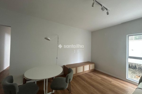 Apartamento à venda com 71m², 2 quartos, 1 vaga no bairro Córrego Grande em Florianópolis