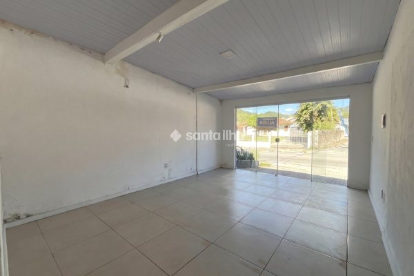 Loja para alugar com 31m², 2 vagas no bairro Ribeirão da Ilha em Florianópolis