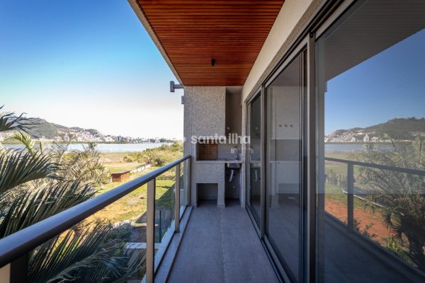 Apartamento à venda com 99m², 2 quartos, 2 suítes, 2 vagas no bairro João Paulo em Florianópolis