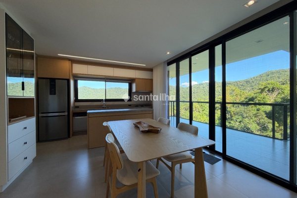 Casa para alugar com 158m², 1 quarto, 1 suíte, 4 vagas no bairro Pântano do Sul em Florianópolis