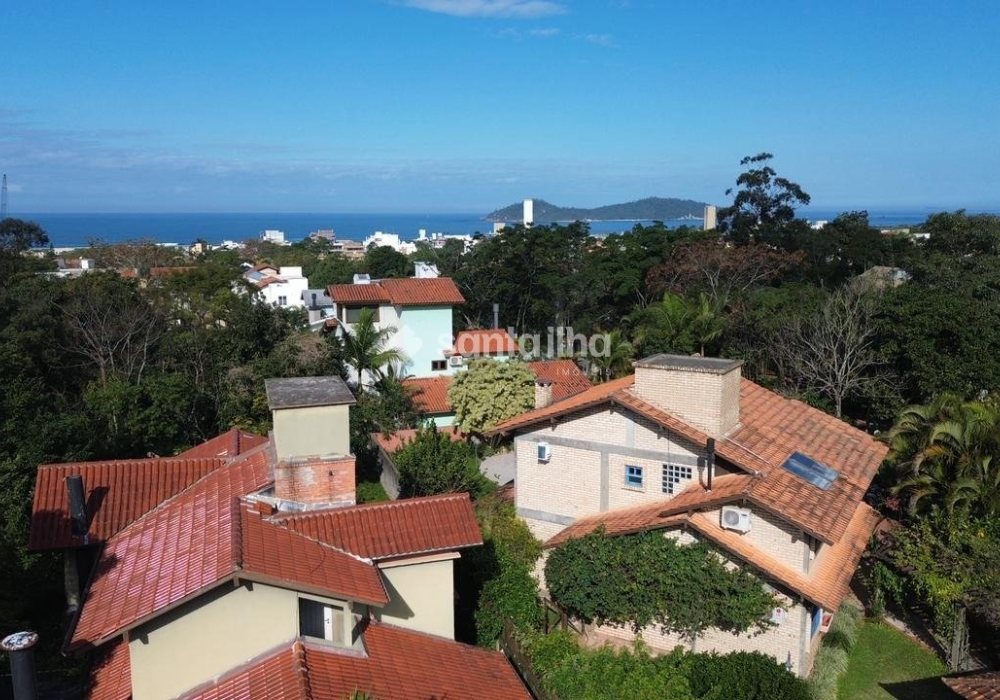 Terreno à venda com 200m², 3 quartos, 1 suíte, 3 vagas no bairro Rio Tavares em Florianópolis - Foto 1