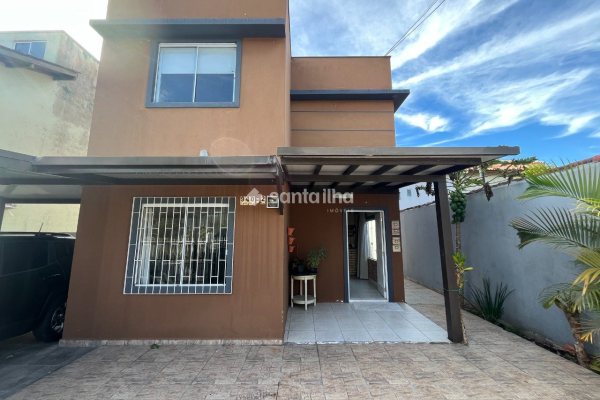 Casa para alugar com 100m², 3 quartos, 2 suítes, 2 vagas no bairro Campeche em Florianópolis