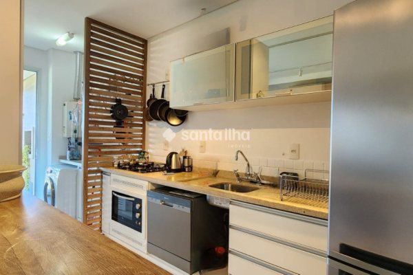 Apartamento à venda com 89m², 2 quartos, 1 suíte, 2 vagas no bairro Morro das Pedras em Florianópolis