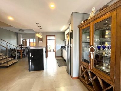 Casa para alugar com 129m², 3 quartos, 1 suíte, 2 vagas no bairro Campeche Central em Florianópolis - Foto 4