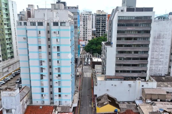 Studio à venda com 33m², 1 quarto no bairro Centro em Florianópolis