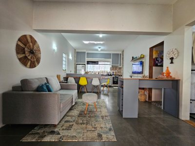 Casa à venda com 255m², 5 quartos, 2 suítes, 6 vagas no bairro Rio Tavares em Florianópolis - Foto 31