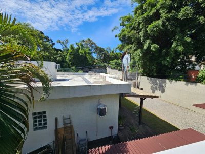 Casa à venda com 255m², 5 quartos, 2 suítes, 6 vagas no bairro Rio Tavares em Florianópolis - Foto 27