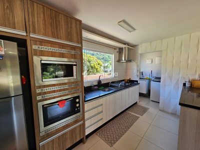 Casa à venda com 255m², 5 quartos, 2 suítes, 6 vagas no bairro Rio Tavares em Florianópolis - Foto 15
