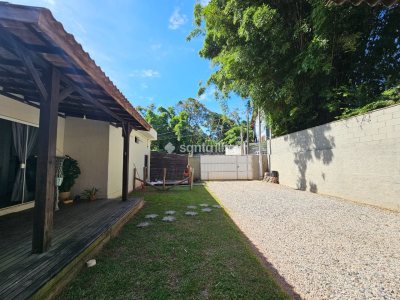 Casa à venda com 255m², 5 quartos, 2 suítes, 6 vagas no bairro Rio Tavares em Florianópolis - Foto 30