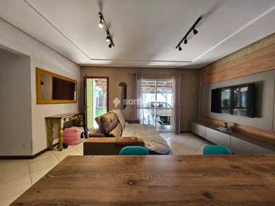 Casa à venda com 255m², 5 quartos, 2 suítes, 6 vagas no bairro Rio Tavares em Florianópolis - Foto 5