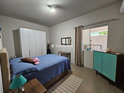 Casa à venda com 255m², 5 quartos, 2 suítes, 6 vagas no bairro Rio Tavares em Florianópolis - Foto 35