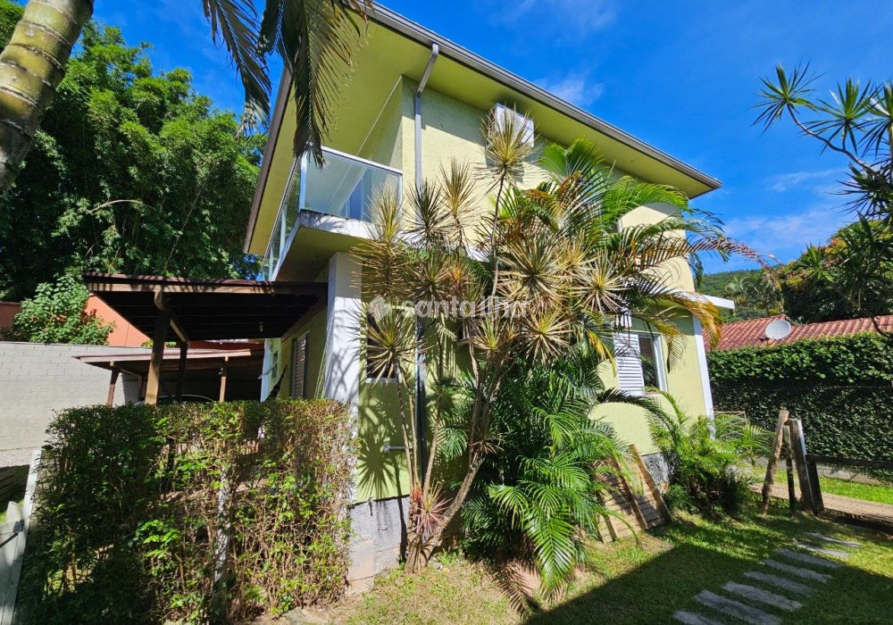 Casa à venda com 255m², 5 quartos, 2 suítes, 6 vagas no bairro Rio Tavares em Florianópolis - Foto 1