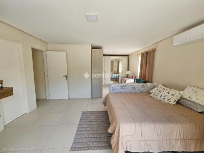Casa à venda com 255m², 5 quartos, 2 suítes, 6 vagas no bairro Rio Tavares em Florianópolis - Foto 18