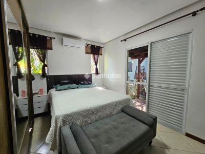 Casa à venda com 255m², 5 quartos, 2 suítes, 6 vagas no bairro Rio Tavares em Florianópolis - Foto 8