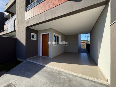 Casa à venda com 138m², 3 quartos, 1 suíte, 1 vaga no bairro Campeche em Florianópolis - Foto 2