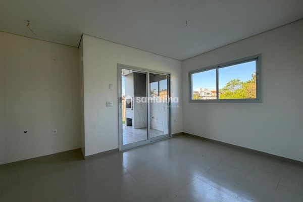 Casa à venda com 138m², 3 quartos, 1 suíte, 1 vaga no bairro Campeche em Florianópolis