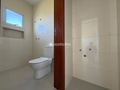 Casa à venda com 138m², 3 quartos, 1 suíte, 1 vaga no bairro Campeche em Florianópolis - Foto 14