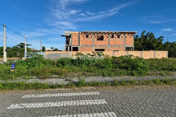 Terreno à venda com 444m², 1 vaga no bairro Carianos em Florianópolis