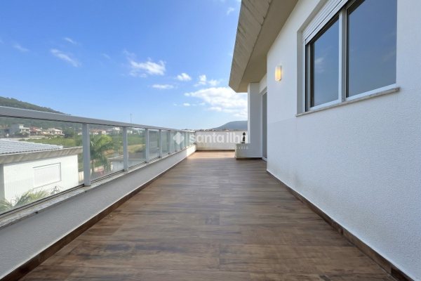 Cobertura para alugar com 128m², 2 quartos, 1 suíte, 2 vagas no bairro Campeche em Florianópolis